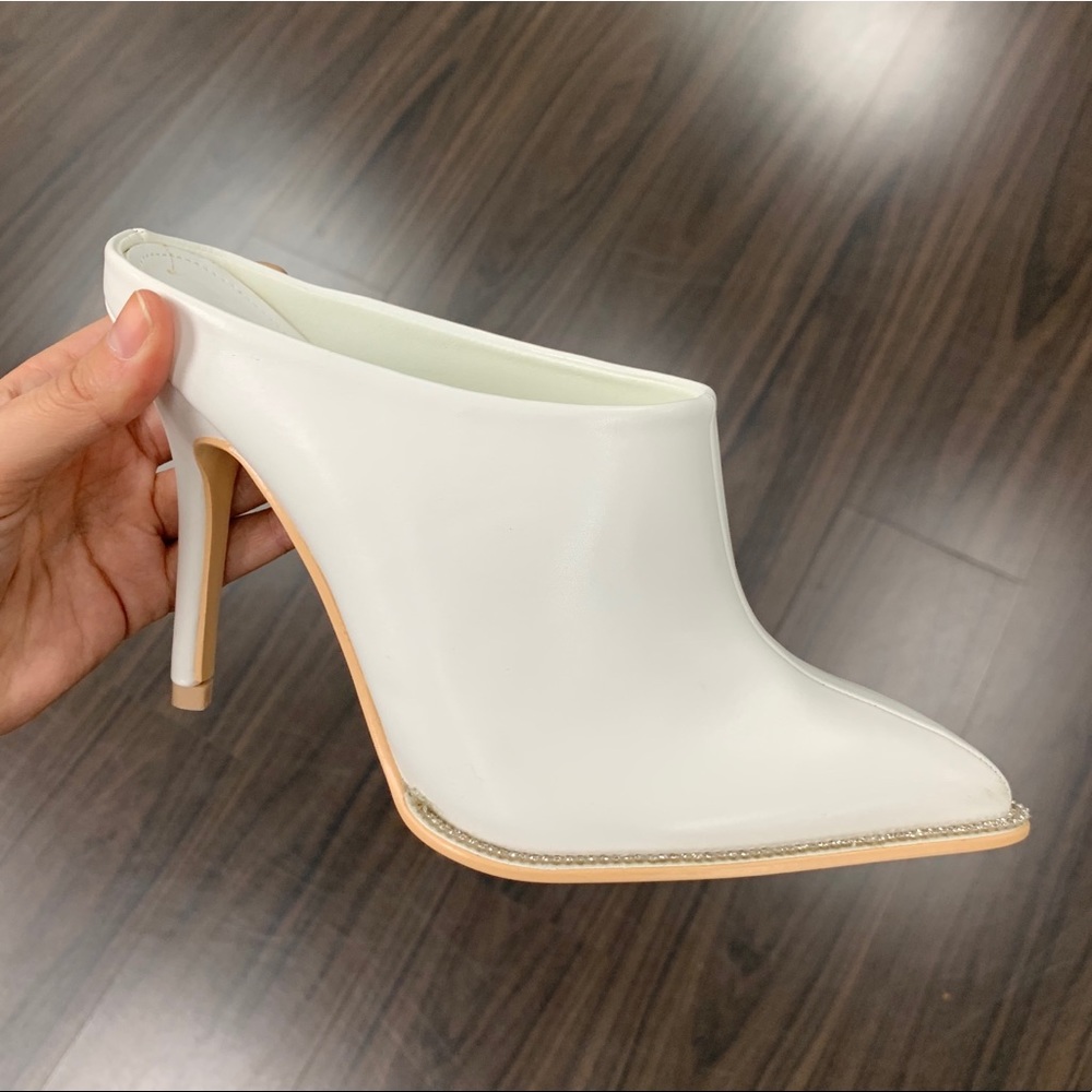 White rhinestone rimmed heel